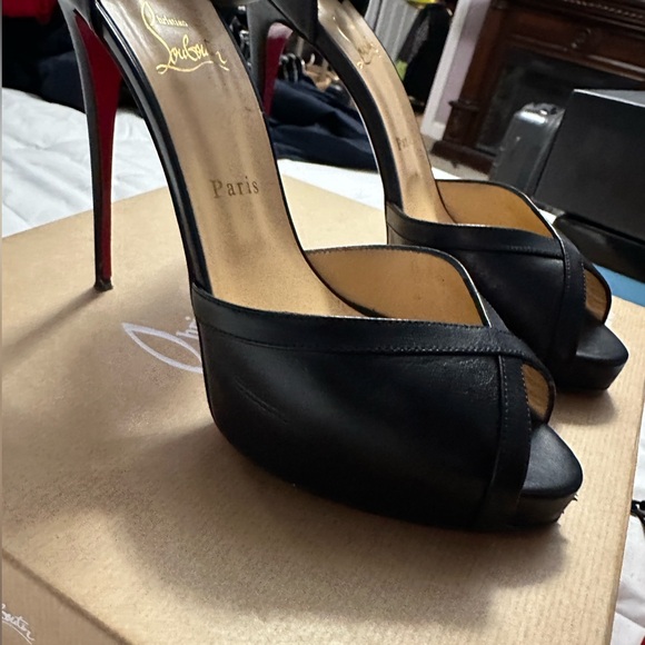 Christian Louboutin Very Kathy 12, Black Leather Sandals Sz 42 - Picture 12 of 13